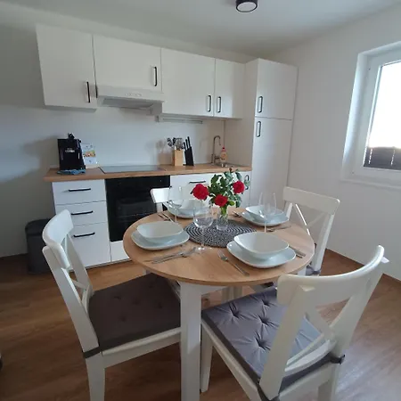 Apartma Z Lepo Teraso Za 3+1 Osebe Bled Zewnętrze zdjęcie