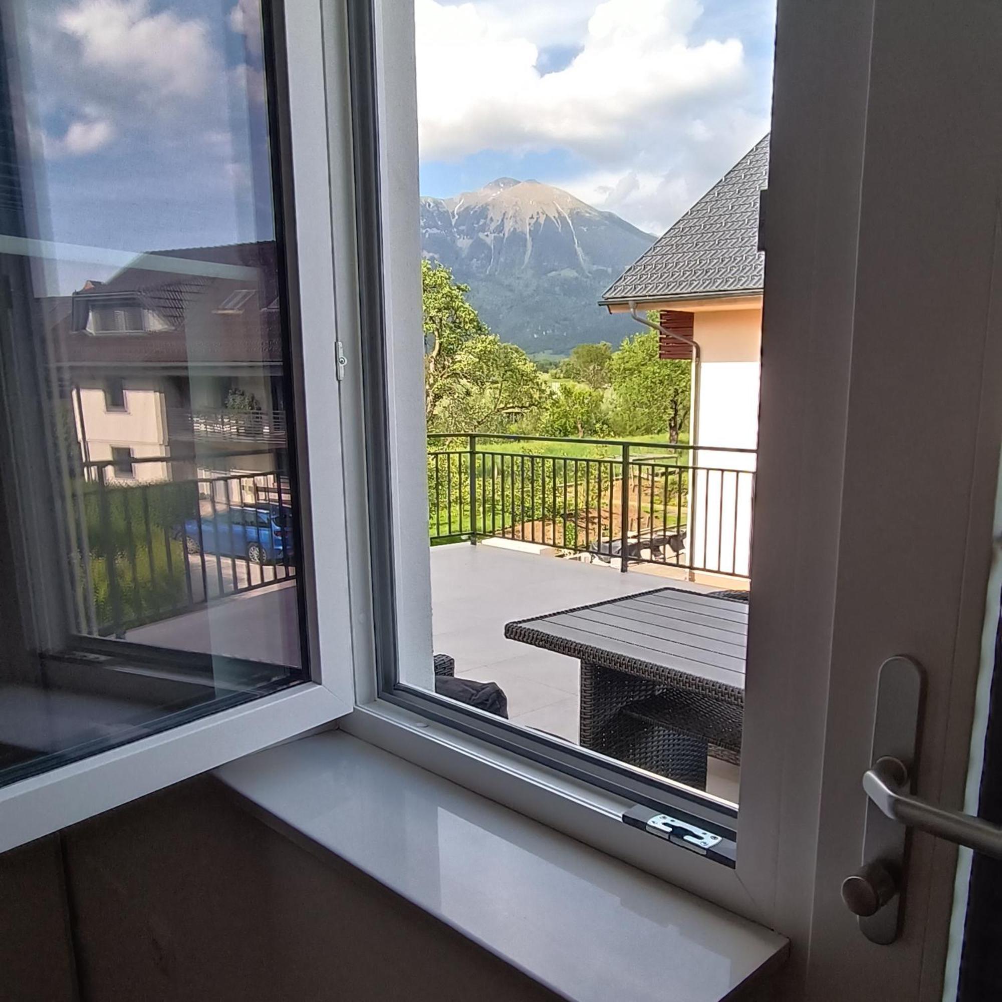 Apartma Z Lepo Teraso Za 3+1 Osebe Apartment